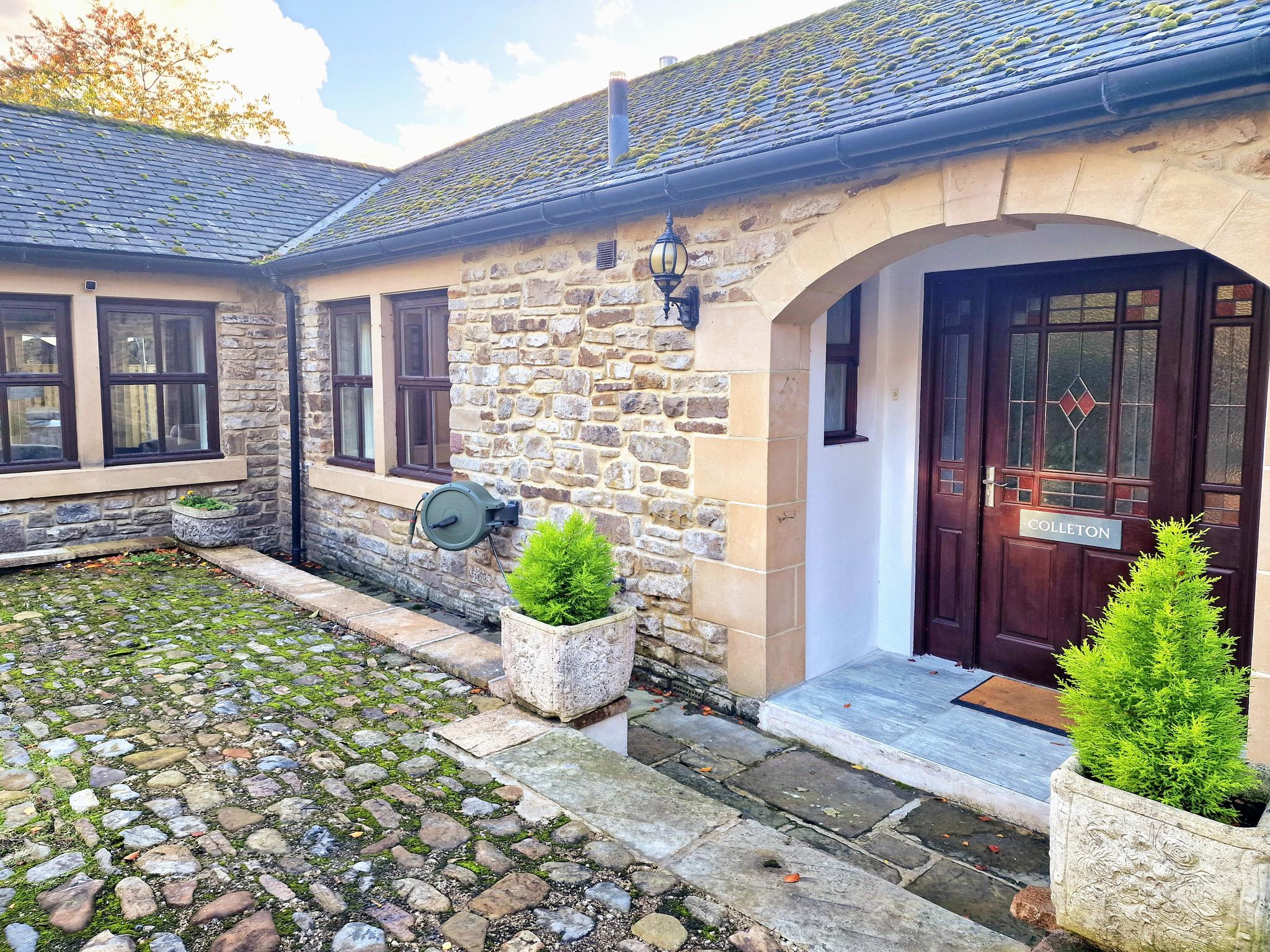 Colleton Cottage at Lovelady Shield3