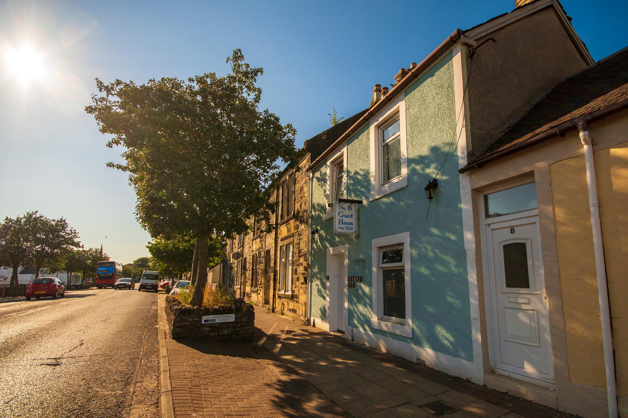 Irvine Riverside Guesthouse